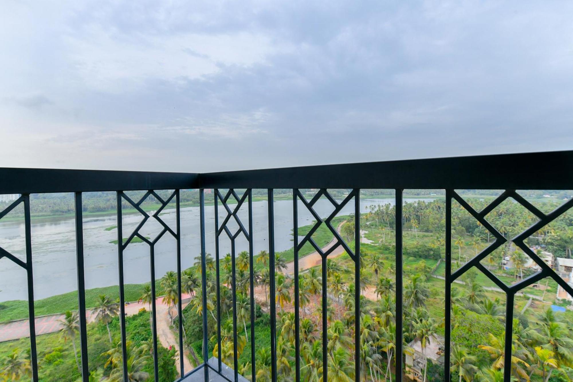 Super Hotel O Tyche Stays Thiruvananthapuram Exterior foto